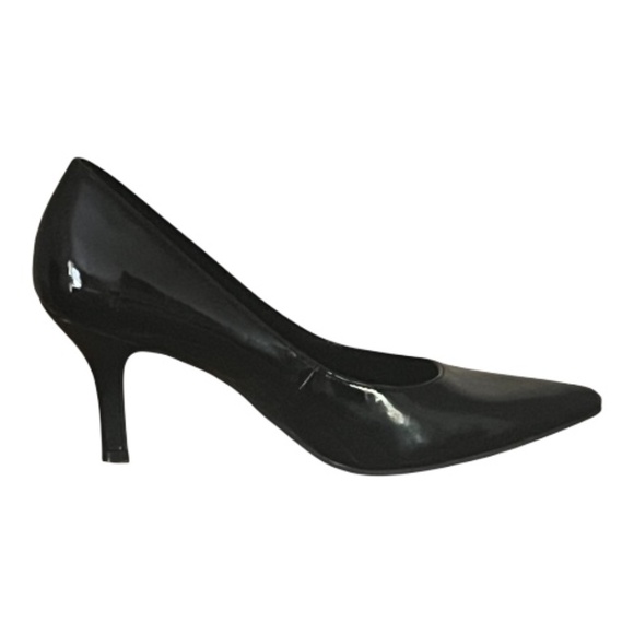 Comfort Plus by Predictions Black Patent Heels - Picture 1 of 9